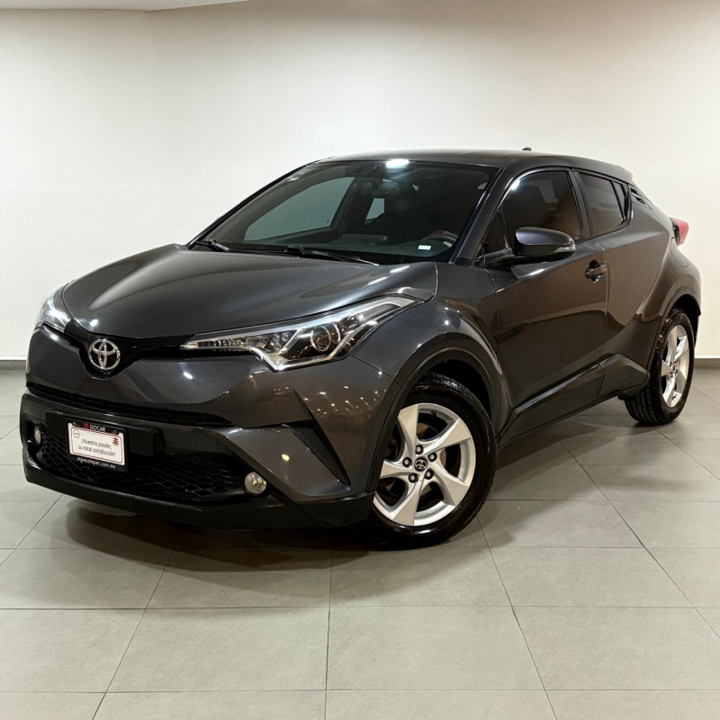 Toyota C-HR  5 pts. Base, CVT, a/ac. Aut., f. led, RA-17 2018